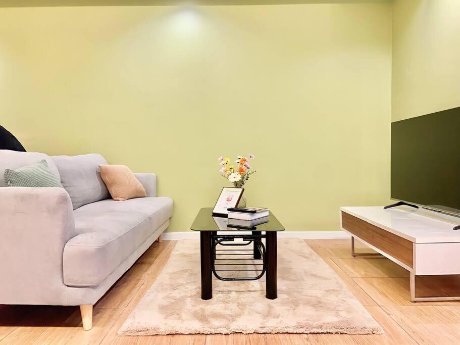 Baan Nonzee Condo Kingsize Bed Big Room In Sathorn Banguecoque Exterior foto