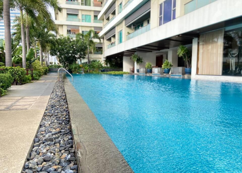 Baan Nonzee Condo Kingsize Bed Big Room In Sathorn Banguecoque Exterior foto